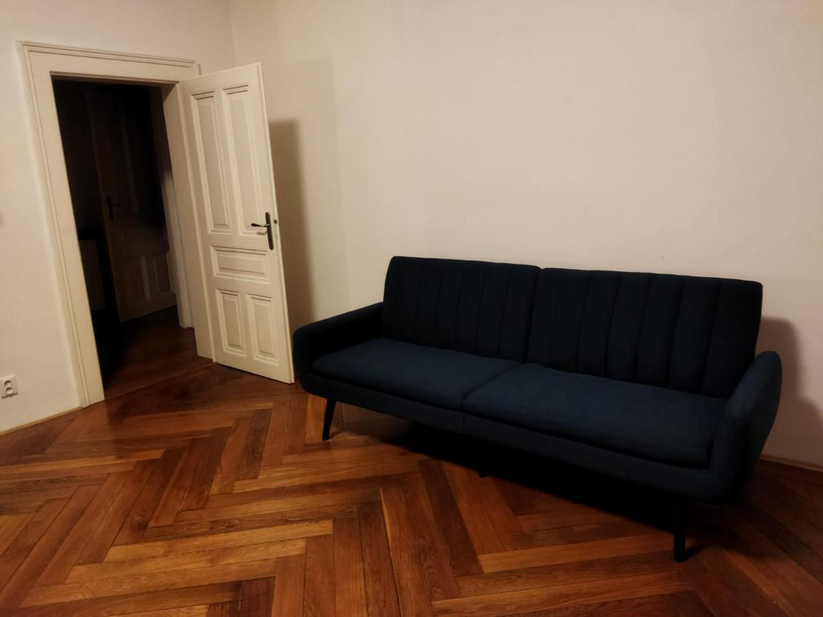 Tiva Downtown Apartments Praag Buitenkant foto
