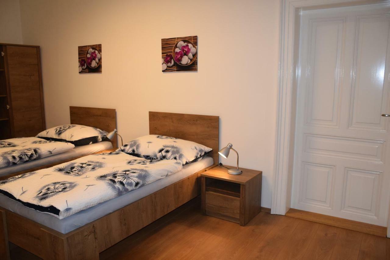 Tiva Downtown Apartments Praag Buitenkant foto