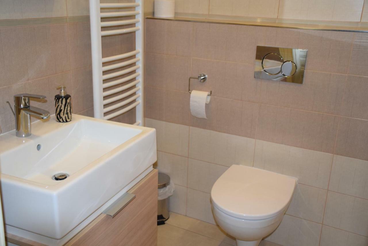 Tiva Downtown Apartments Praag Buitenkant foto