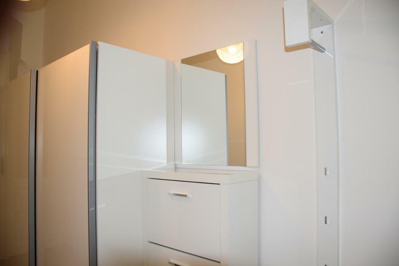 Tiva Downtown Apartments Praag Buitenkant foto
